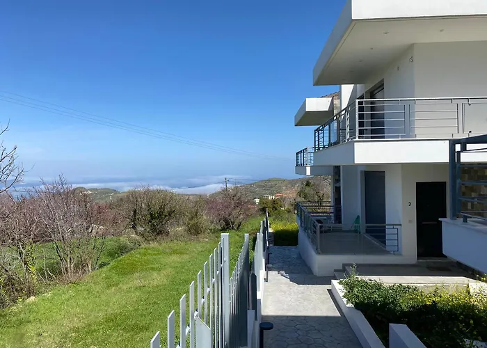 Oktonia Apartments-Evia