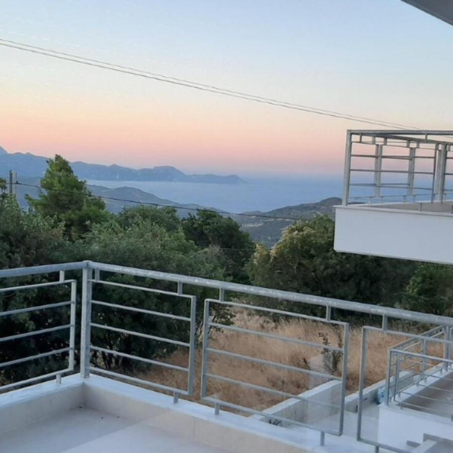 Oktonia Apartments-evia Apartment